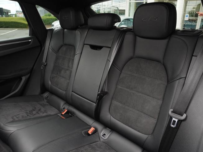 PORSCHE Macan Photo 9