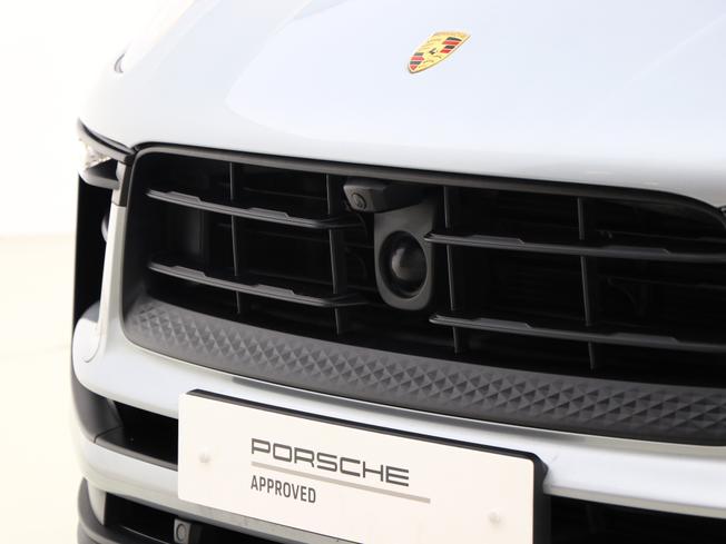 PORSCHE Macan Photo 16