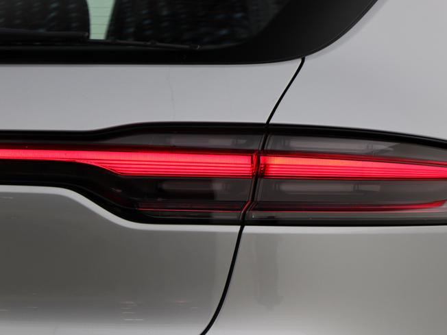 PORSCHE Macan Photo 21
