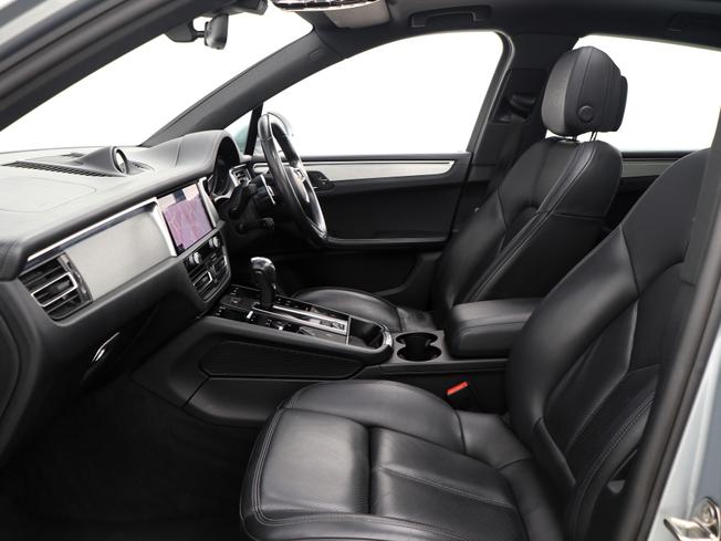 PORSCHE Macan Photo 28