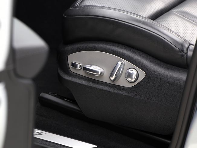 PORSCHE Macan Photo 30