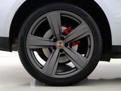 PORSCHE Macan Photo 4