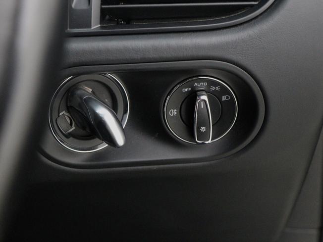 PORSCHE Macan Photo 46