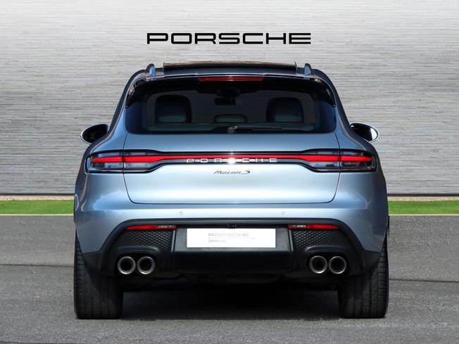 PORSCHE Macan Photo 8