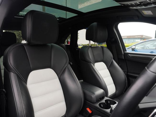 PORSCHE Macan Photo 13