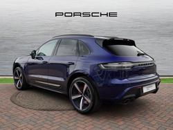 PORSCHE Macan Photo 2