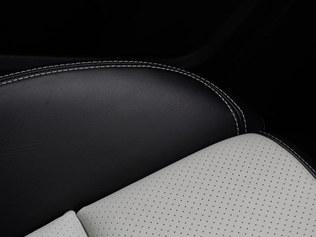 PORSCHE Macan Photo 21