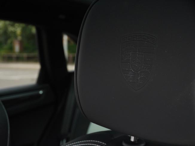 PORSCHE Macan Photo 23