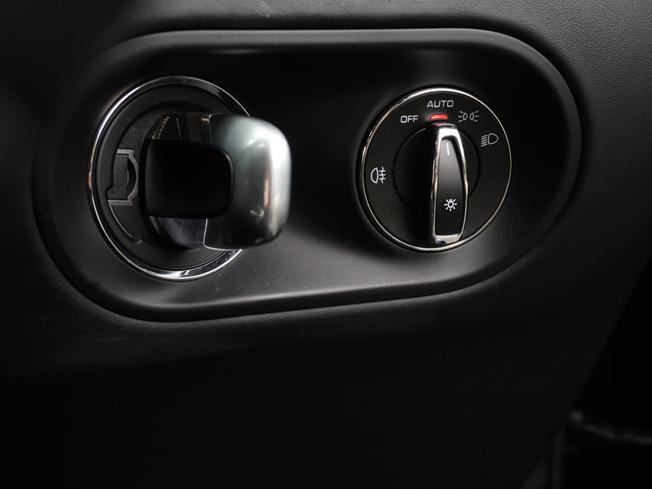 PORSCHE Macan Photo 38