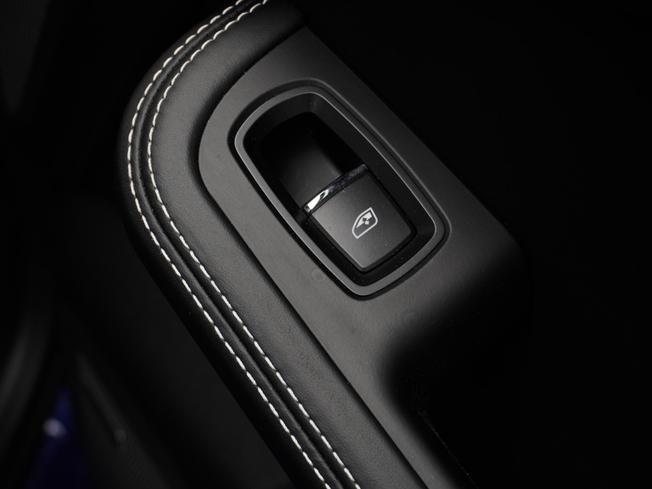PORSCHE Macan Photo 45