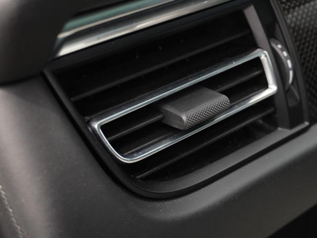 PORSCHE Macan Photo 50