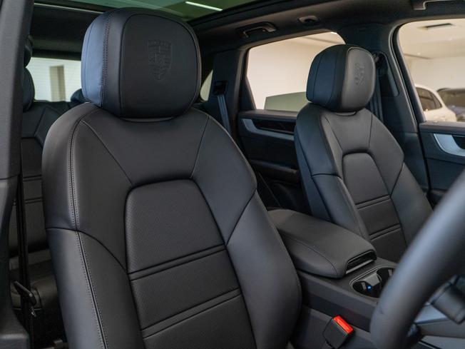 PORSCHE Cayenne Photo 14