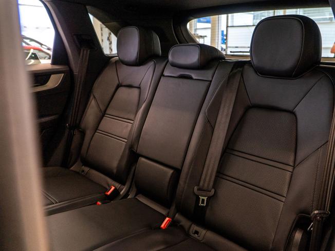 PORSCHE Cayenne Photo 17