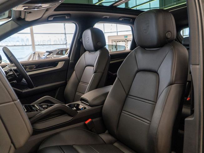 PORSCHE Cayenne Photo 18