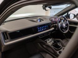 PORSCHE Cayenne Photo 3