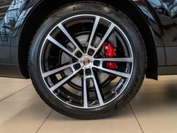 PORSCHE Cayenne Photo 4