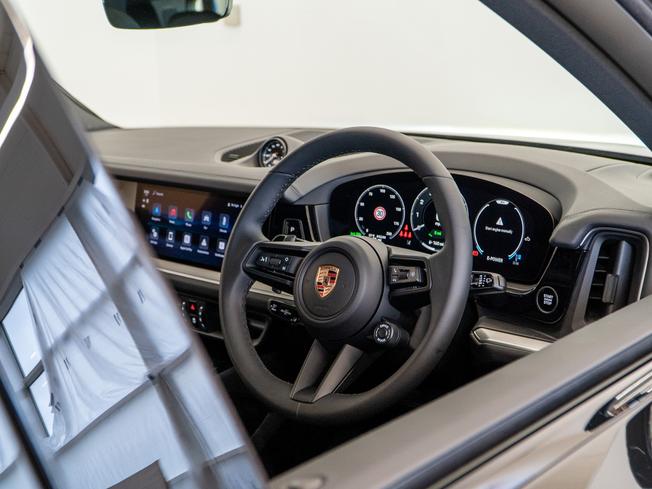 PORSCHE Cayenne Photo 9