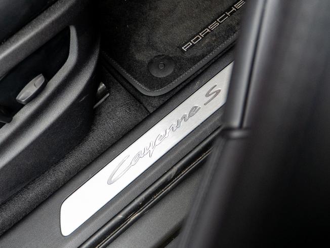 PORSCHE Cayenne Photo 26