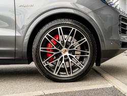 PORSCHE Cayenne Photo 4