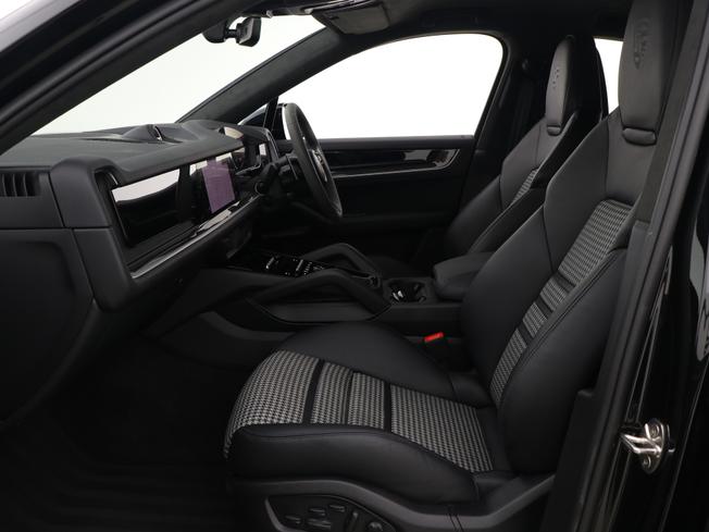 PORSCHE Cayenne Photo 31