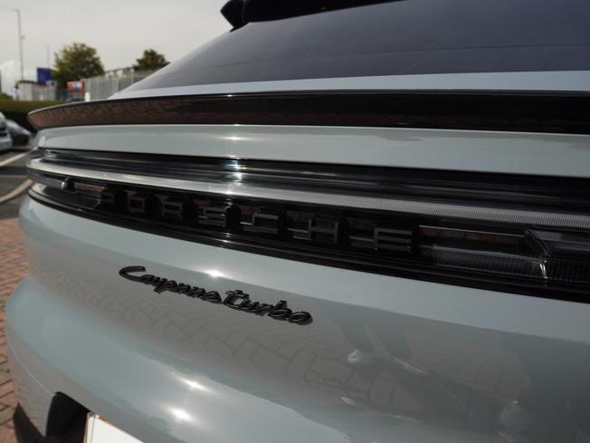 PORSCHE Cayenne Photo 46