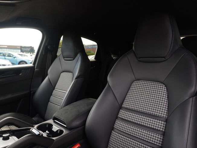 PORSCHE Cayenne Photo 14