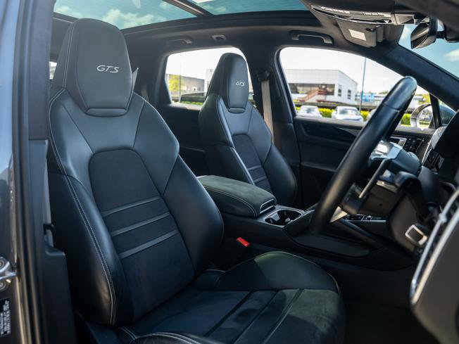PORSCHE Cayenne Photo 15