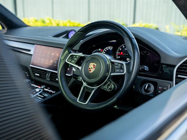 PORSCHE Cayenne Photo 18