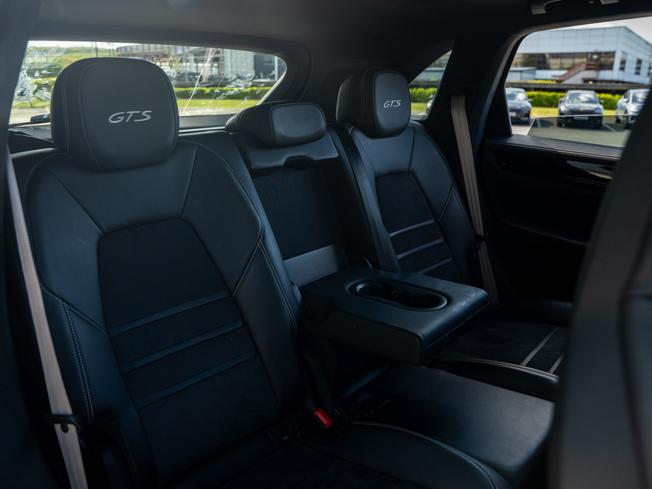 PORSCHE Cayenne Photo 19