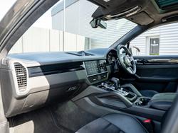 PORSCHE Cayenne Photo 3