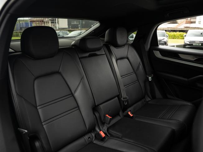 PORSCHE Cayenne Photo 18