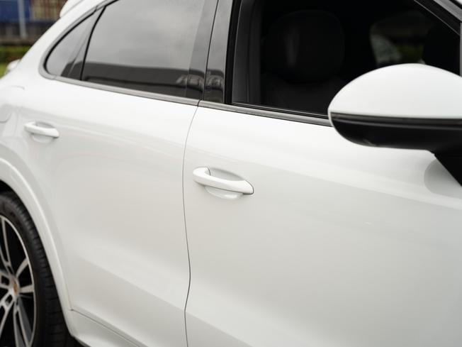 PORSCHE Cayenne Photo 31