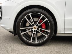 PORSCHE Cayenne Photo 4