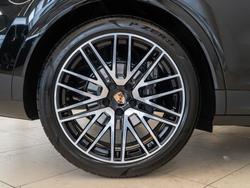 PORSCHE Cayenne Photo 4