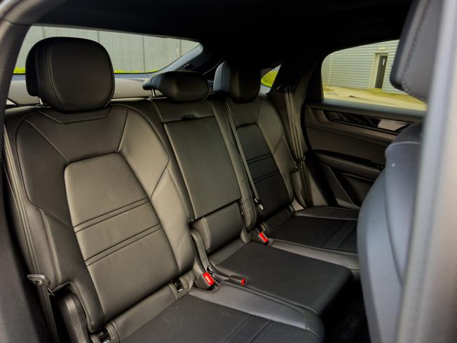 PORSCHE Cayenne Photo 10