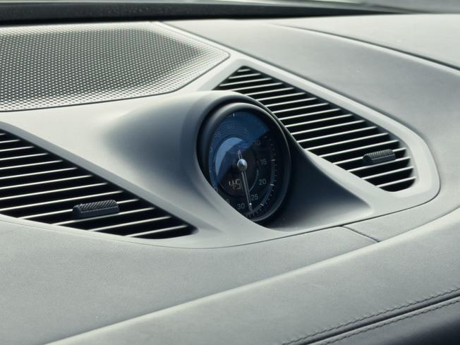 PORSCHE Cayenne Photo 16