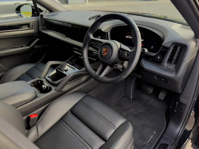PORSCHE Cayenne Photo 3