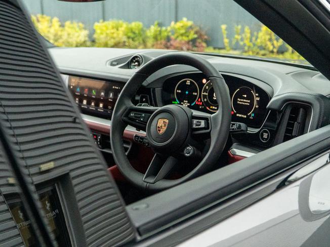 PORSCHE Cayenne Photo 10