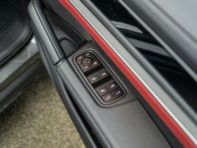 PORSCHE Cayenne Photo 31