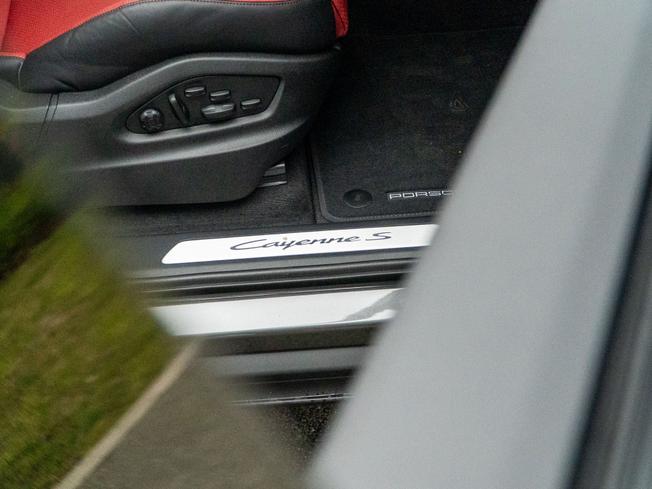 PORSCHE Cayenne Photo 32