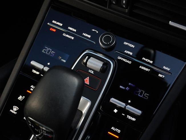PORSCHE Cayenne Photo 17