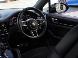 PORSCHE Cayenne Photo 3