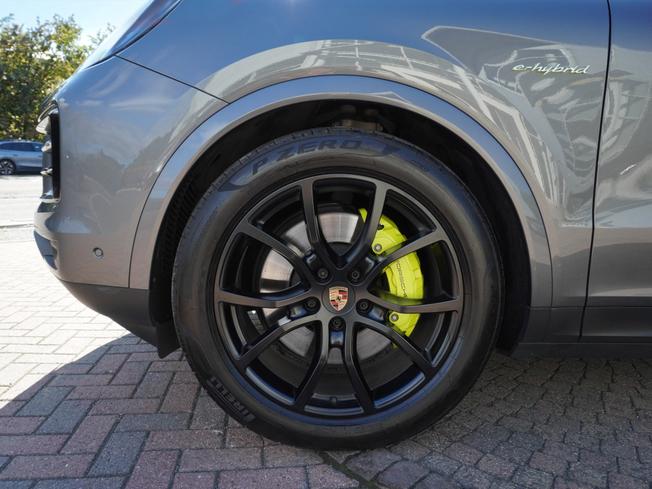 PORSCHE Cayenne Photo 4