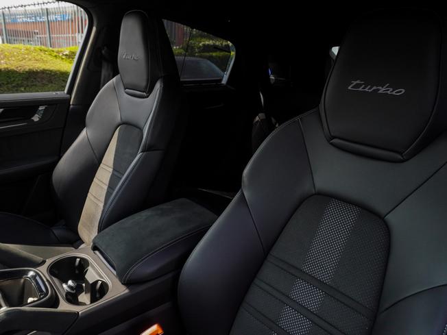 PORSCHE Cayenne Photo 13