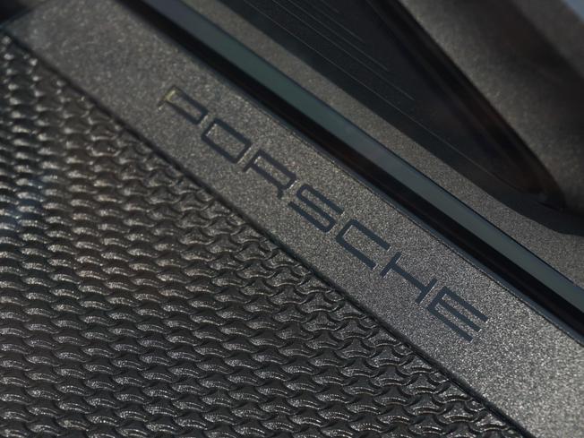 PORSCHE Cayenne Photo 30