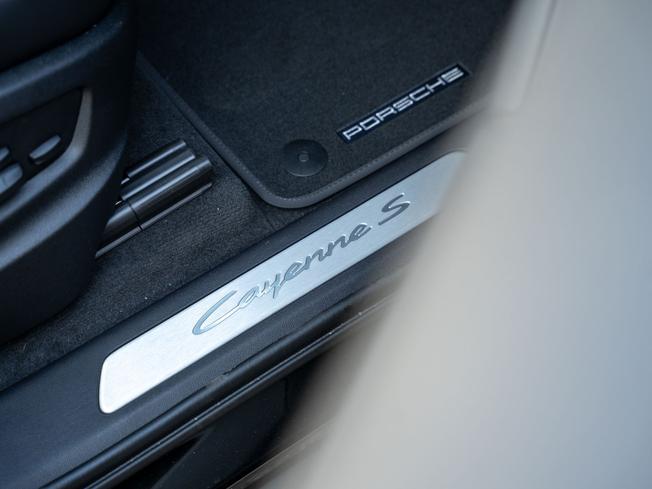 PORSCHE Cayenne Photo 26