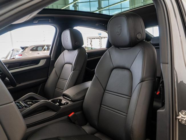 PORSCHE Cayenne Photo 16