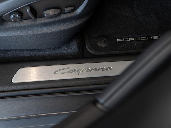 PORSCHE Cayenne Photo 26