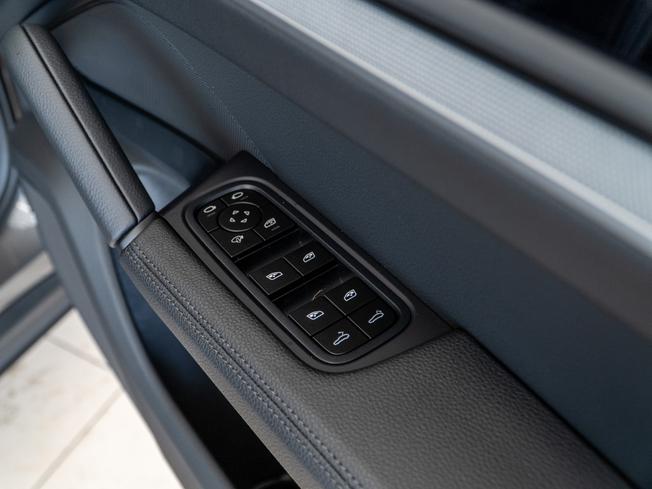 PORSCHE Cayenne Photo 27