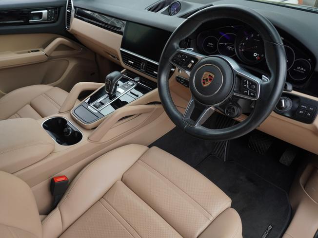 PORSCHE Cayenne Photo 10
